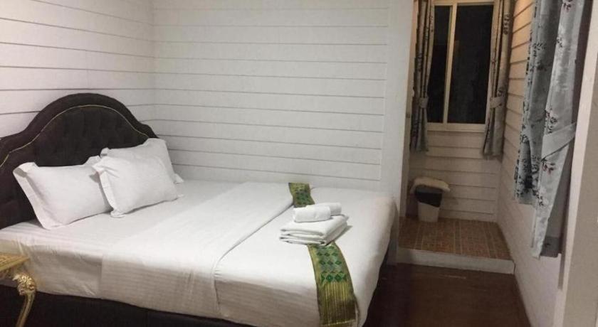 Hotel Ban Thungdang Housetel