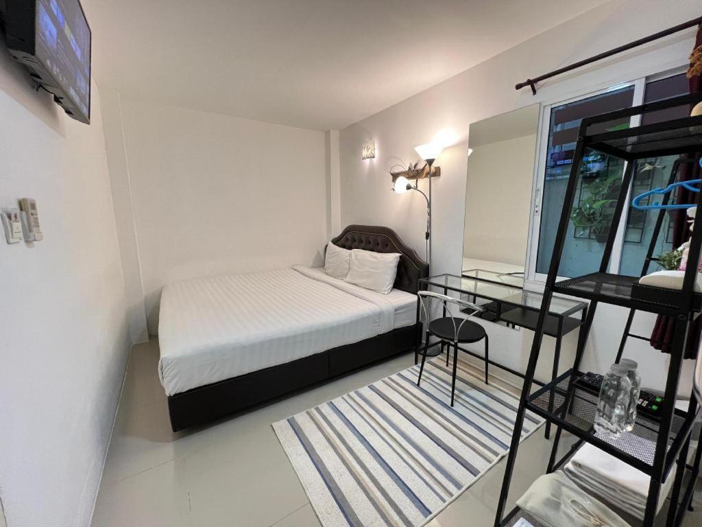 Ban Thungdang Housetel Bangkok