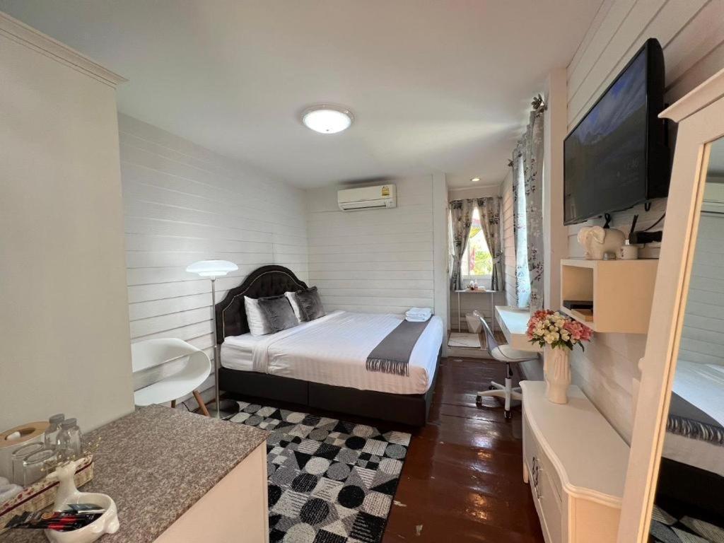 Ban Thungdang Housetel Hotel
