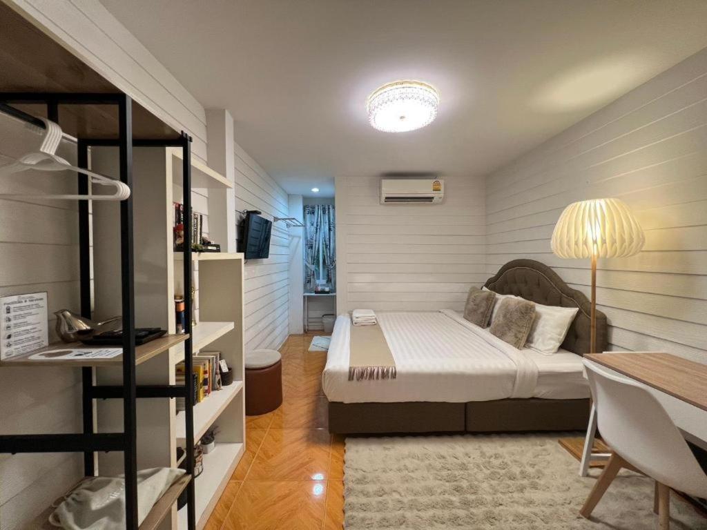 Hotel Ban Thungdang Housetel Bangkok