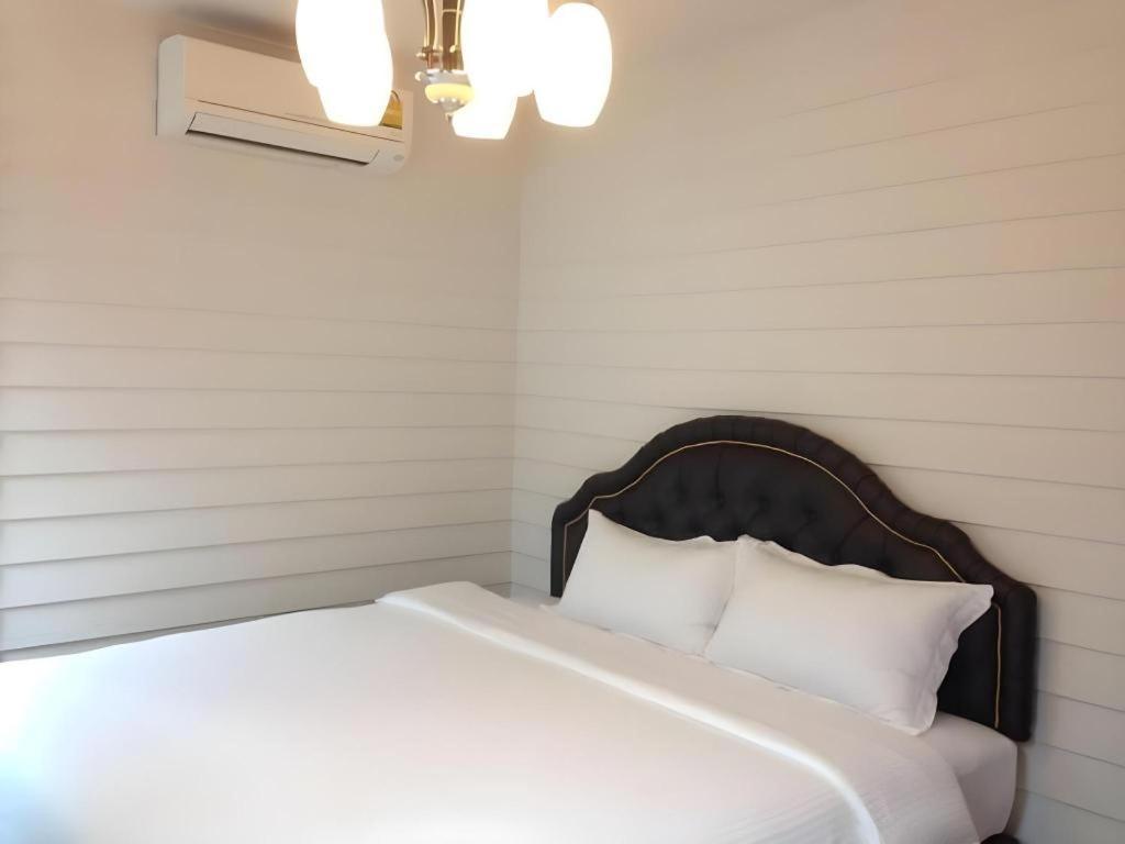 Hotel Ban Thungdang Housetel
