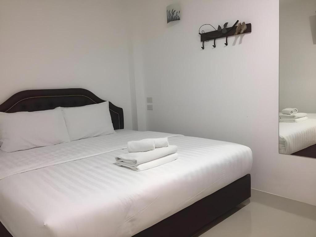 Hotel Ban Thungdang Housetel Bangkok