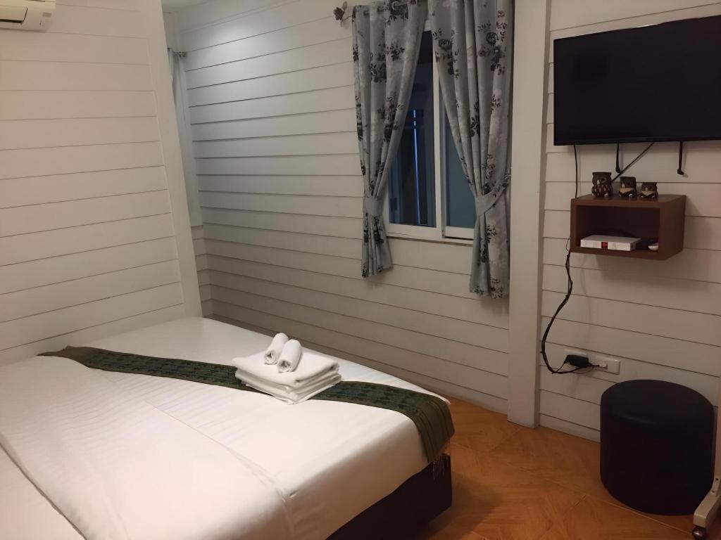 Hotel Ban Thungdang Housetel