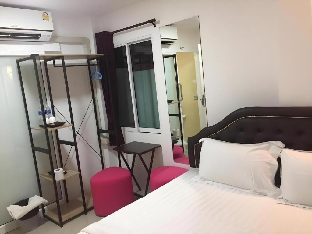 Hotel Ban Thungdang Housetel